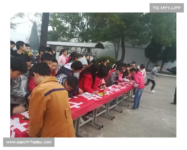 滁州试点手球操进课间活动 万名学生共同参与创下新纪录 滁州试点手球操进课间活动 万名学生共同参与创下新纪录