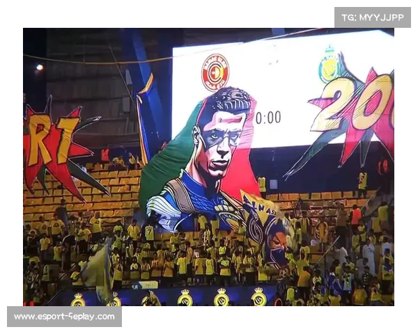 莱比锡球迷组织TIFO致敬退役功勋，场面感人